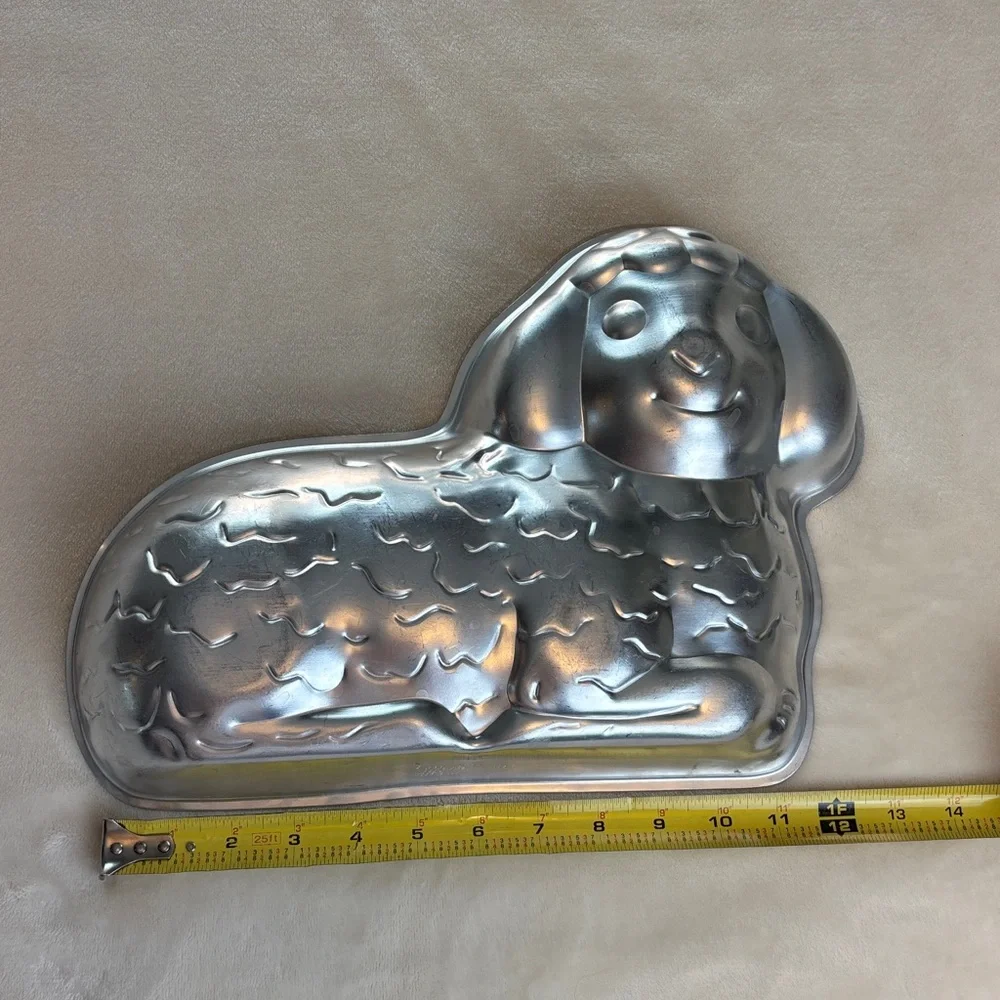 NEW Vintage WILTON Silver Holiday Lamb Cake Pan